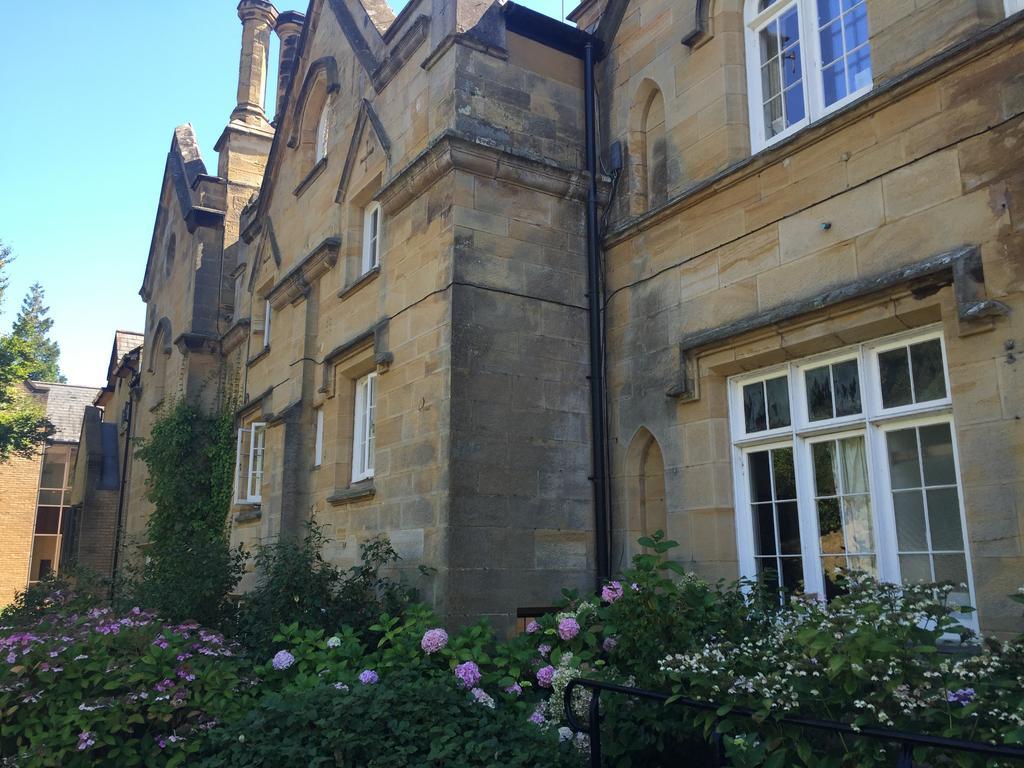 Burrswood Health And Wellbeing Hotel Tunbridge Wells Buitenkant foto