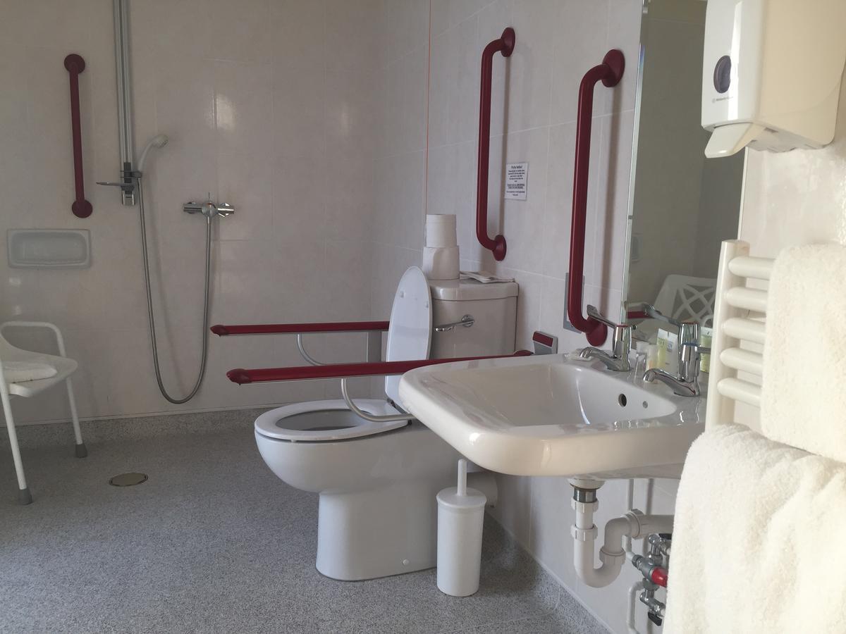 Burrswood Health And Wellbeing Hotel Tunbridge Wells Buitenkant foto